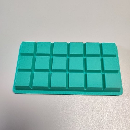 18 cavities mini square 3cm silicone ice cube tray