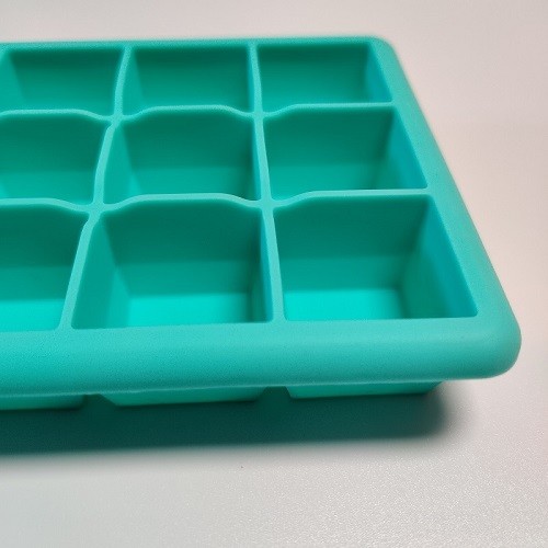 18 cavities mini square 3cm silicone ice cube tray