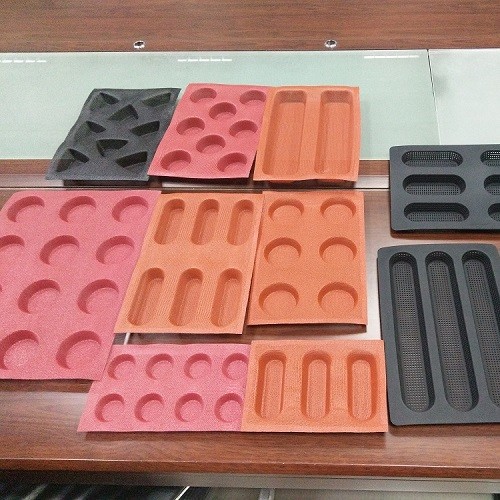 Perforated silicone french loaf baking mold