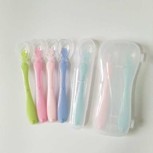 New arrival rabbit bear designs silicone baby spoon