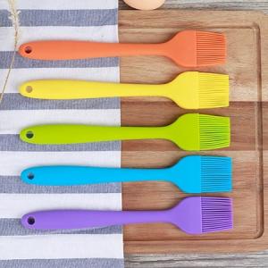 Silicone oil brush 