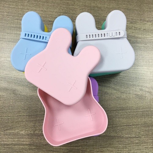 Cat Rabbit Bear shape silicone snack box for kids